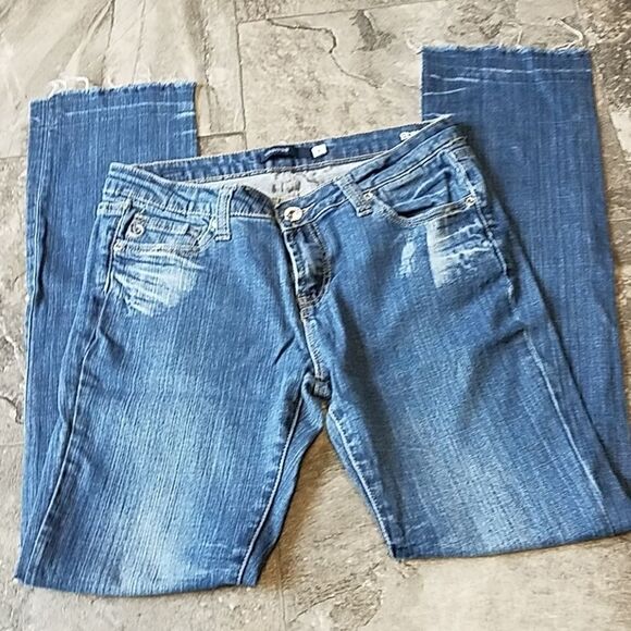 Vigoss Straight Leg Raw Hem Distressed Jeans 9 - Picture 1 of 8